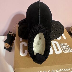 Cozy Black Toddler Slippers